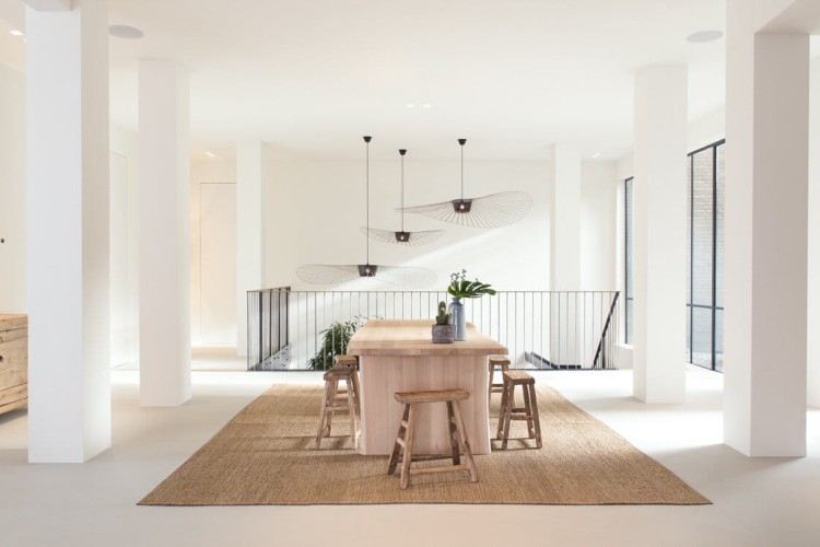 L0020101_L0020301_vertigo_suspension_small large_black_delight yoga_hospitality_Den Haag_©Aico Lind - The Loft.jpg